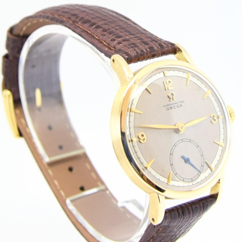 196 - RARE OMEGA CHRONOMETER IN 14CT GOLD WITH TWO TONE DIAL MODEL 2364 1944. SERIAL 10505237, REFERENCE 2... 