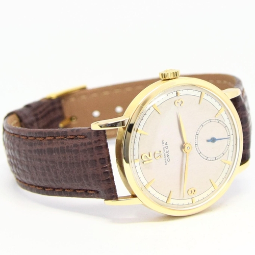 196 - RARE OMEGA CHRONOMETER IN 14CT GOLD WITH TWO TONE DIAL MODEL 2364 1944. SERIAL 10505237, REFERENCE 2... 