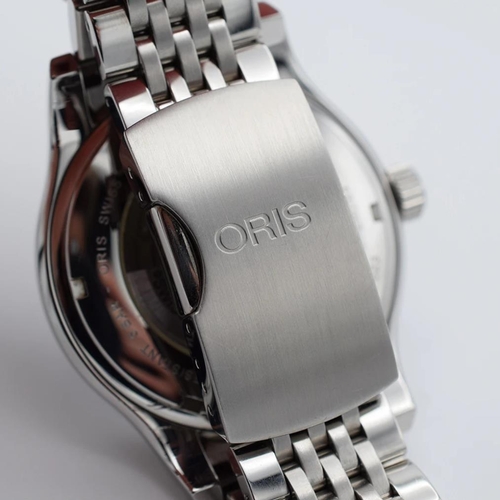 206 - ORIS CLASSIC DATE 7594 WITH BLACK DIAL IN STAINLESS STEEL ON BRACELET CIRCA 2014 CAL. 733 (SELLITA S... 