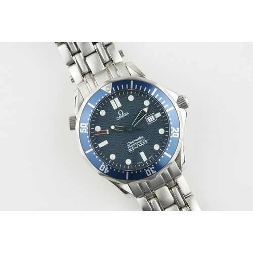 349 - QUARTZ OMEGA SEAMASTER PROFESSIONAL 300M DIVERS WRISTWATCH W/ BOX & GUARANTEE CARD REF. 25318000 CIR... 