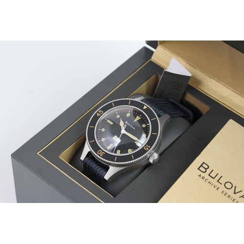 366 - NOS BULOVA MIL-SHIPS-W-2181 DIVE WATCH, circular black dial with dot hour markers, uni-directional b... 