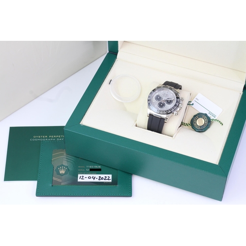 40 - 18CT ROLEX DAYTONA WHITE GOLD 116519LN WITH BOX AND PAPERS 2022, circular sunburst silver dial with ... 