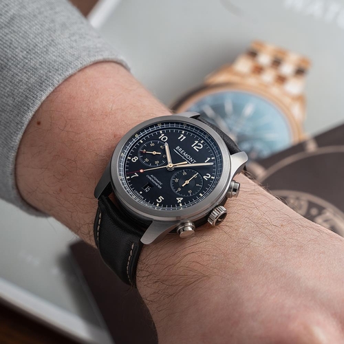 72 - GENTLEMAN'S BREMONT ALT1-C GRIFFON TRIBUTE TO THE SPITFIRE JUNE 2021 BOX & PAPERS, circular black di... 