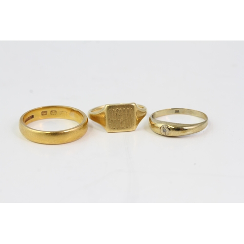 861 - 3 gold rings, 22ct band, 18ct signet and 9ct band