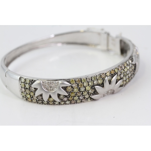 868 - Diamond bangle