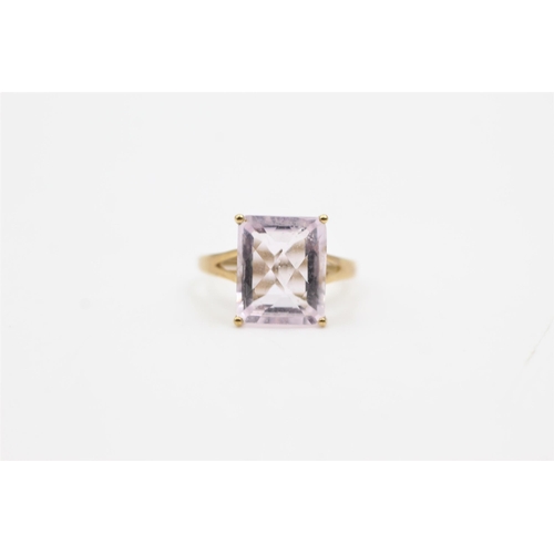 615 - 9ct gold rose quartz high profile cocktail ring (2.5g)