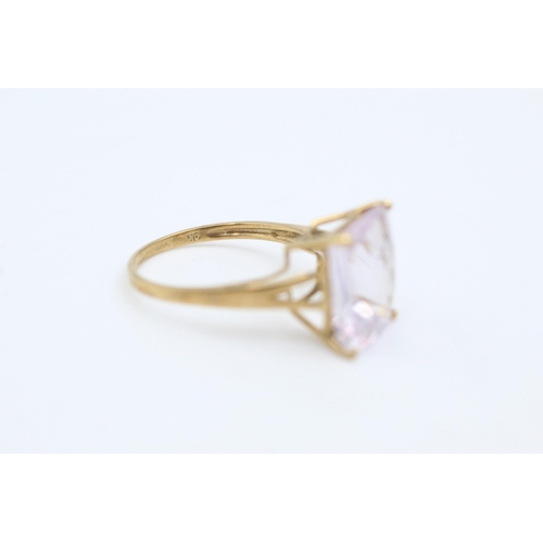 615 - 9ct gold rose quartz high profile cocktail ring (2.5g)