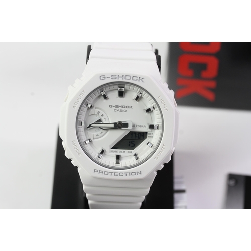 108 - *TO BE SOLD WITHOUT RESERVE* G-SHOCK GMA-S2100-7A WHITE, Stainless steel case covered by a resin bez... 