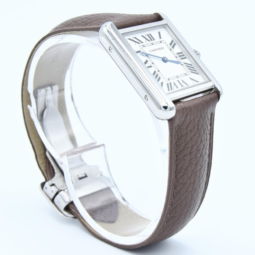 164 - CARTIER LADIES SIZE TANK SOLO MODEL 2716 IN STAINLESS STEEL WITH DEPLOYMENT BUCKLE & BOX DATED 2005.... 