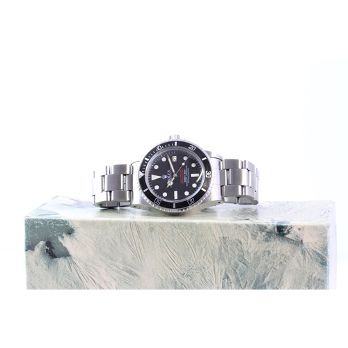 34 - ROLEX DOUBLE RED SEA DWELLER REFERENCE 1665 BOX AND PAPERS CIRCA 1978, circular matte black MK4 dial... 