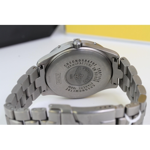 5 - BREITLING AEROSPACE REFERENCE E75362 BOX AND PAPERS 2005, circular grey analog/digital dial with bat... 