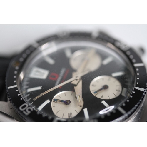 114 - VINTAGE UNIVERSAL GENEVE SPACE COMPAX CHRONOGRAPH, Circular black dial with three white subsidiary d... 