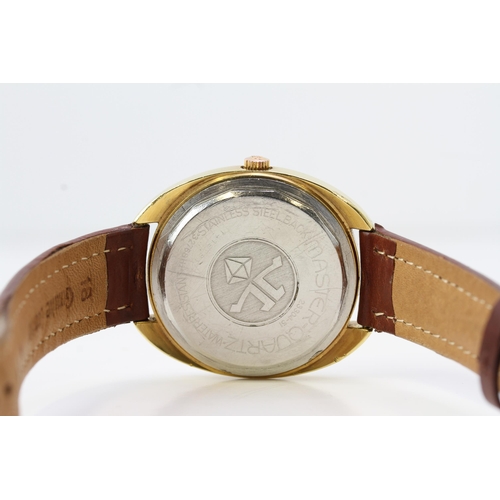 11 - VINTAGE JAEGER LE COULTRE MASTER QUARTZ, circular linen textured dial with baton hour markers, date ... 