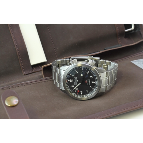 68 - RARE BREMONT ISSUED SO19 MB11 AUTOMATIC WATCH WITH BOX AND PAPERS 2015, circular black dial with ara... 