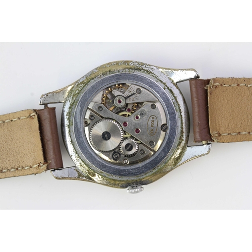 83 - *TO BE SOLD WITHOUT RESERVE* VINTAGE DOXA MANUAL WIND, circular patina dial with baton hour markers,... 