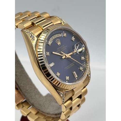 48 - 18CT VINTAGE ROLEX DAY DATE 18038 WITH BOX CIRCA 1978, Blue faded dial with diamond dot hour markers... 
