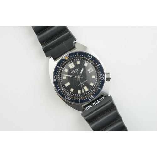 51 - SEIKO AUTOMATIC DIVERS WRISTWATCH REF. 6105-8000, circular black dial with hour markers and hands, 4... 
