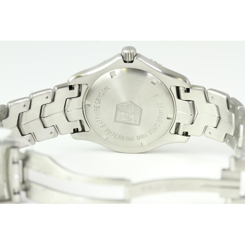 98 - TAG HEUER LINK 200M REFERENCE WJ1111-0, silvered dial, polished outer bezel, 40mm stainless steel ca... 