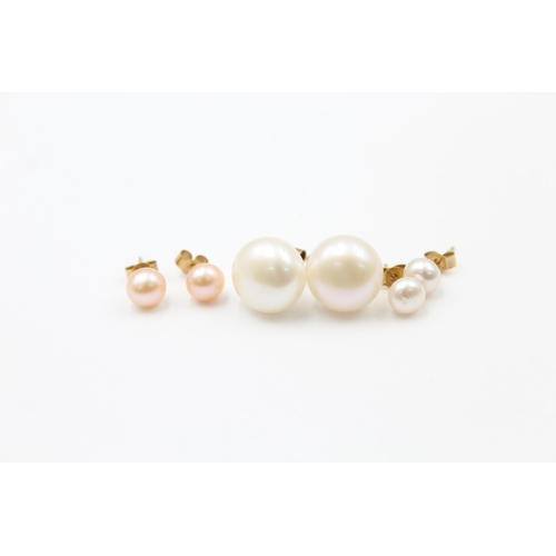 1092 - 3 x 9ct gold paired pearl stud earrings (4.6g)