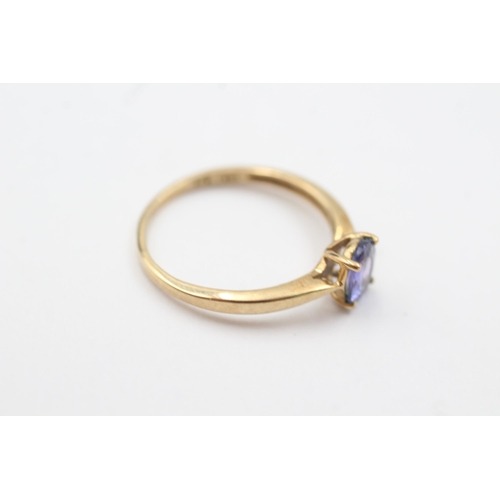 1095 - 9ct gold tanzanite solitaire dress ring (1.5g)