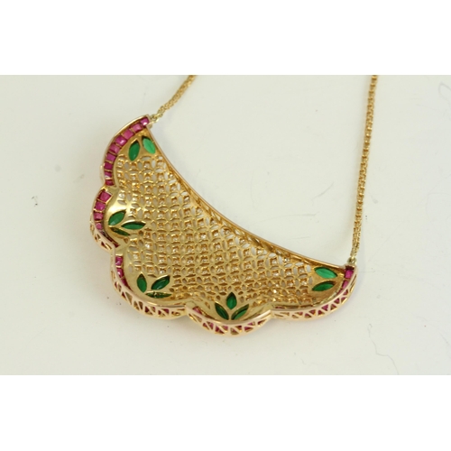 2025 - Fine heavy emerald ruby and diamond bib necklace. Set in solid 18ct gold . Weighs 19.1 grams. Measur... 