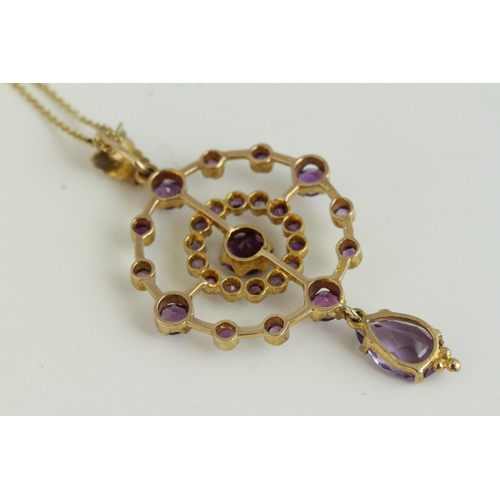 1101 - Vintage 9ct gold and natural amethyst target necklace. Set with natural amethysts. Fully hallmarked ... 