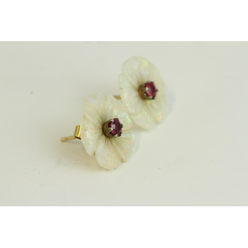 1109 - Fine 18ct gold carved natural opal and ruby flower earrings, set in 18ct gold. The earrings measure ... 