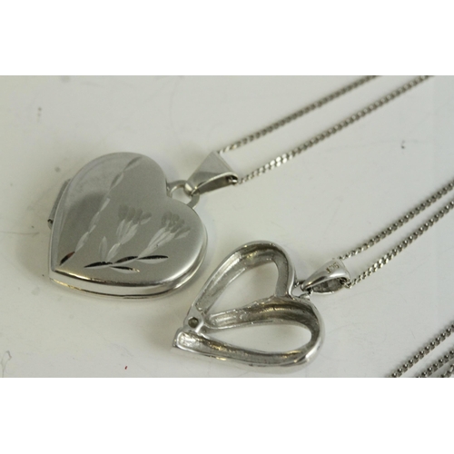 1133 - Fine 9ct gold pair of heart locket and pendant necklaces. Set in 9ct white gold . The total combined... 