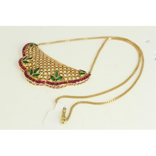 2025 - Fine heavy emerald ruby and diamond bib necklace. Set in solid 18ct gold . Weighs 19.1 grams. Measur... 