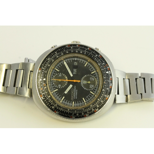 67 - VINTAGE SEIKO CHRONOGRAPH 'CALCULATOR' AUTOMATIC REFERENCE 6138-7000, circular black dial with baton... 