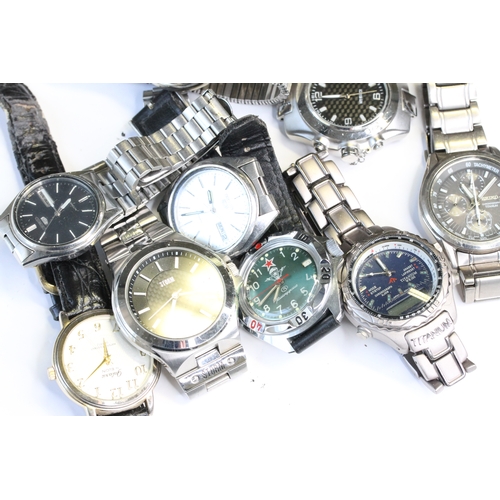 96 - *TO BE SOLD WITHOUT RESERVE* Collection of 9 Wristwatches, including Vostok, Seiko & Storm