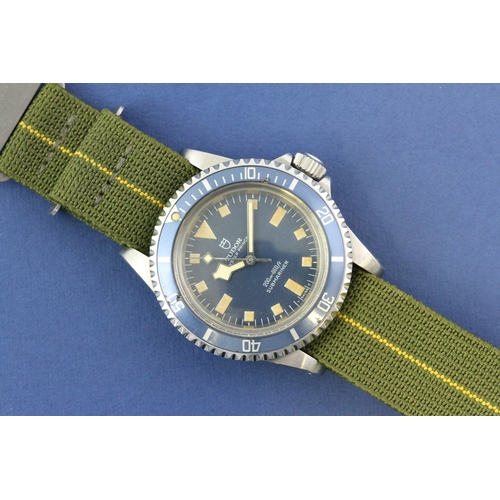 30 - VERY RARE TUDOR SUBMARINER MARINE NATIONALE REF 94010 CIRCA 1978, circular blue dial with patina hou... 