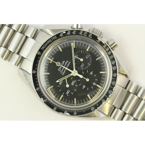 8 - VINTAGE OMEGA SPEEDMASTER REFERENCE 145.022 CIRCA 1978, circular black dial with baton patina hour m... 