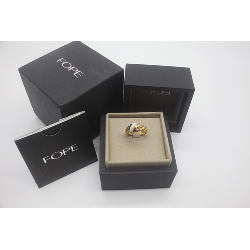 320 - Fine 18ct gold Italian FOPE designer 20 pt diamond ring. Orignal box and papers . Signed made in Ita... 