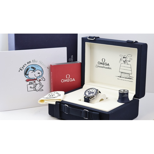 21 - UNWORN OMEGA SPEEDMASTER SILVER SNOOPY AWARD 50TH ANNIVERSARY 2022, circular 925 silver dial with ba... 