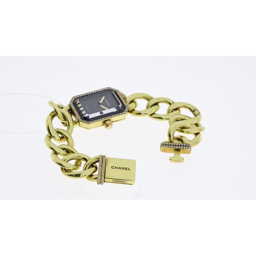 32 - 18CT CHANEL PREMIERE DIAMOND CHAIN WATCH, quartz movement, hallmarked 18ct, currently running, appro... 