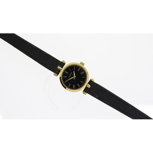 98 - LADIES GUCCI QUARTZ WRISTWATCH, circular black dial with roman numeral hour markers, 22mm gold plate... 