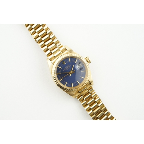 300 - ROLEX OYSTER PERPETUAL DATE 18CT GOLD WRISTWATCH, circular blue dial with hour markers and hands, 26... 