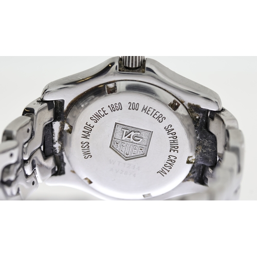 118 - TAG HEUER PROFESSIONAL REF WT1214, approx 36mm white dial, baton hour markers, date aperture at 3 o'... 