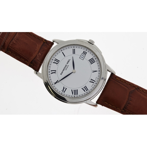 154 - RAYMOND WEIL GENEVE REF 5466/1 R367511, approx 38mm white dial, Roman Numeral hour markers, date ape... 