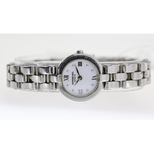 169 - LADIES RAYMOND WEIL GENEVE REF 5817, approx 20mm white dial, round and Roman Numeral hour markers, s... 