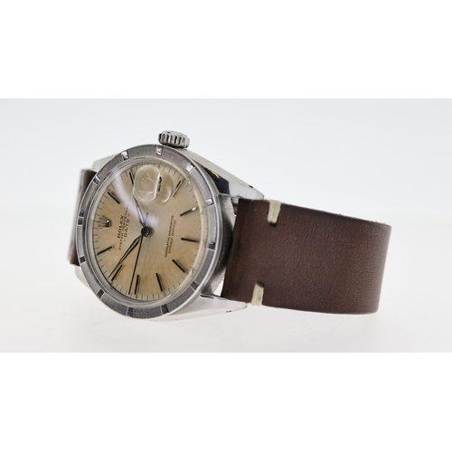 25 - VINTAGE ROLEX OYSTER PERPETUAL DATE REF 1500 CIRCA 1957, circular sunburst silver dial with a lovely... 