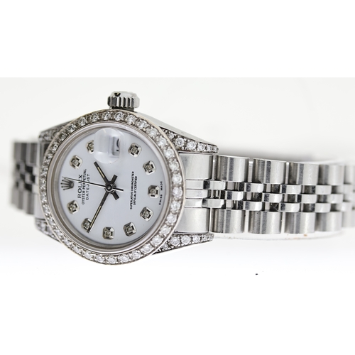 45 - LADIES ROLEX DATEJUST DIAMONDS REFERENCE 69174 CIRCA 1984, circular white dial with diamond dot hour... 