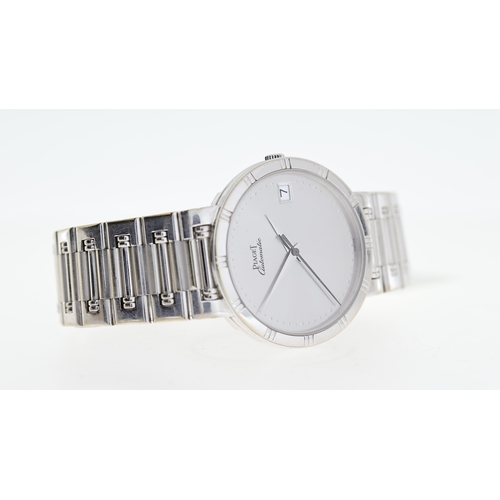 33 - 18CT PIAGET AUTOMATIC BOX AND PAPERS 1991 REFERENCE 15923, circular sunburst silver dial, date apert... 