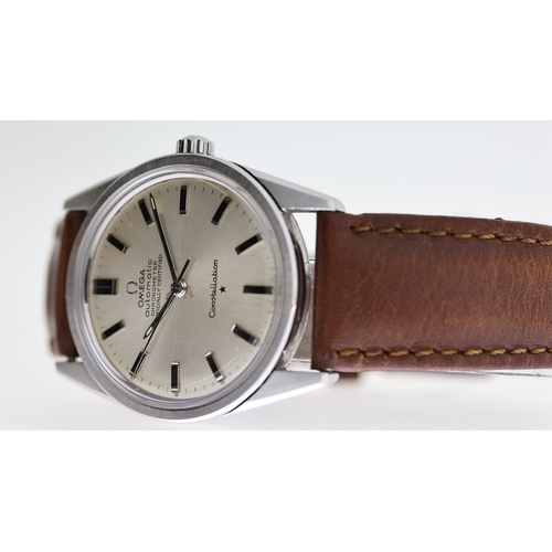 58 - OMEGA CONSTELLATION AUTOMATIC REFERENCE 167.021 CIRCA 1966, circular sunburst silver dial with baton... 