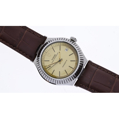 82 - VINTAGE TUDOR RANGER II REFERENCE 9111/01, circular champagne dial with baton hour markers, quickset... 