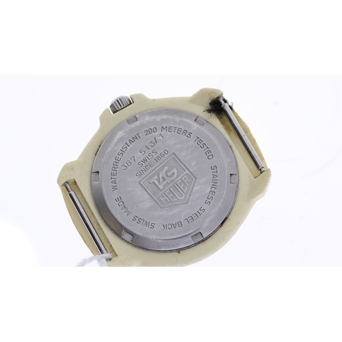 366 - TAG HEUER FORMULA 1 PROFESSIONAL REF 387-513/1, approx 35mm white dial, circular hour markers, date ... 