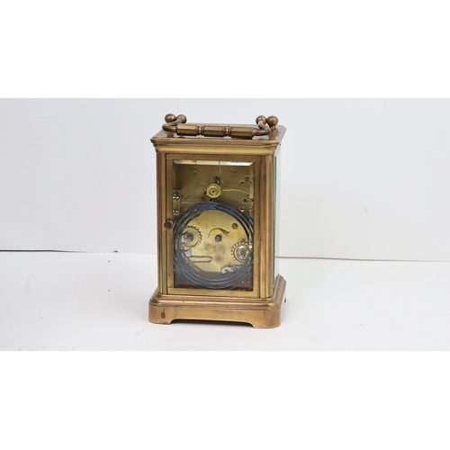 411 - BRASS CASE REPEATER CARRAIGE CLOCK WITH CASE AND KEY, white dial with roman numeral hour markers, si... 