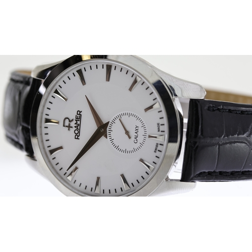 428 - ROAMER GALAXY QUARTZ WRISTWATCH WITH BOX, circular white dial with baton hour markers, subsidiary se... 