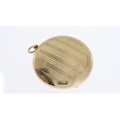 1001 - Antique 9ct gold powder compact. Measures 4.8cm wide. Solid 9ct gold. Weighs 25 grams